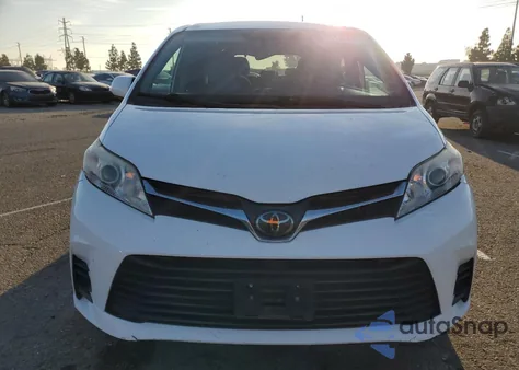 2019 Toyota Sienna Le from USA, damaged, VIN 5TDKZ3DC7KS013719